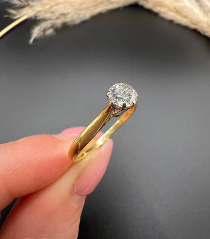 Vintage 18 ct Yellow Gold Diamond Single Stone Engagement Ring