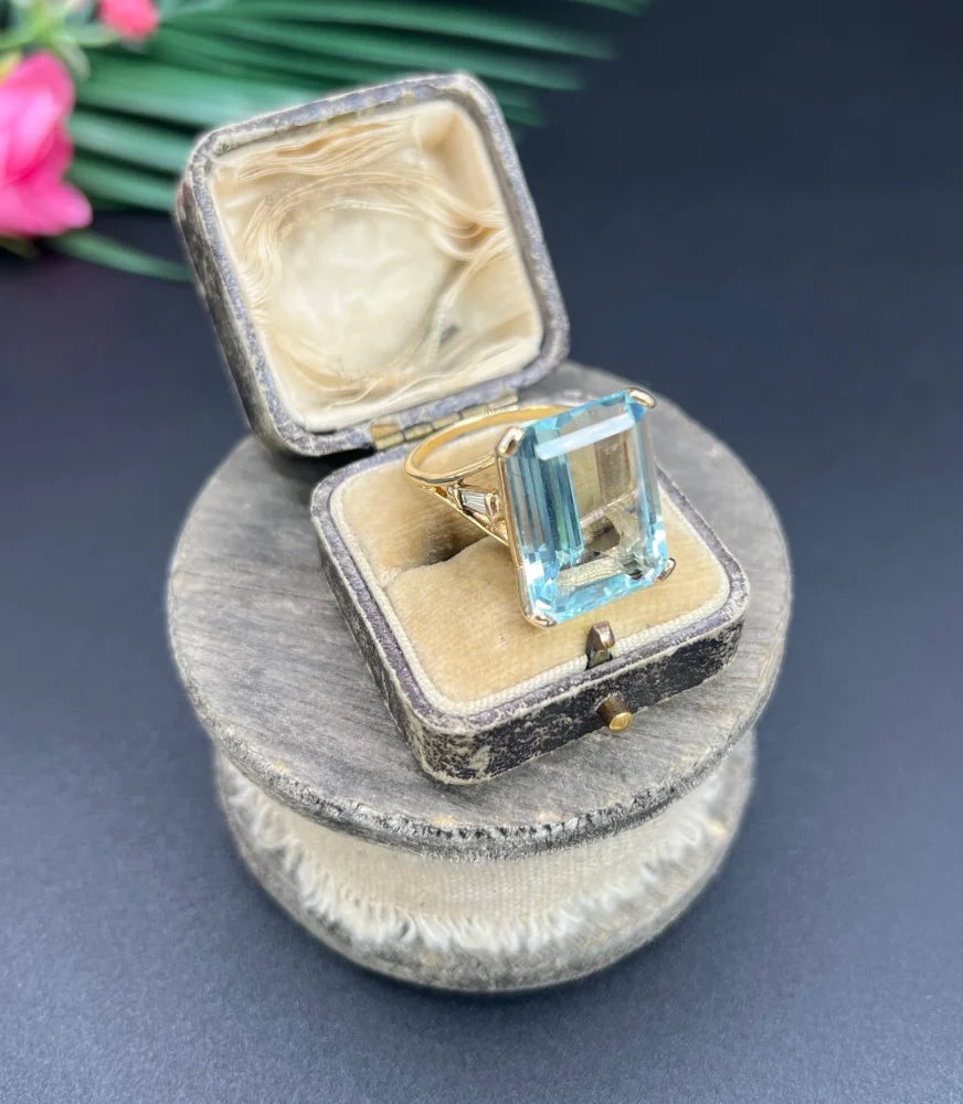 Vintage 19.64ct Aquamarine Solitaire Cocktail Ring with Baguette Diamond Shoulders