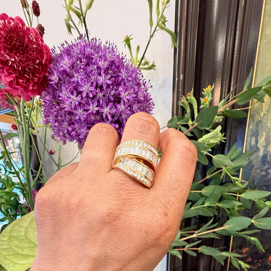 Vintage 3.75cts Baguette and Brilliant Crossover Band Ring in 18ct Gold