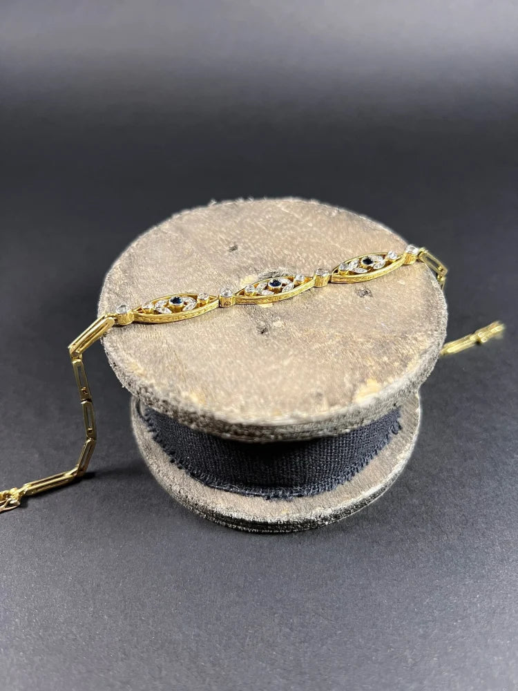 Antique Link Bracelet In 18 Carat Yellow Gold And Platinum With Diamonds And Sapphires