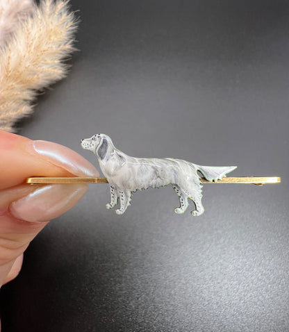 Art Deco 15 Carat Yellow Gold English Setter Enamel Dog Brooch, Circa 1920