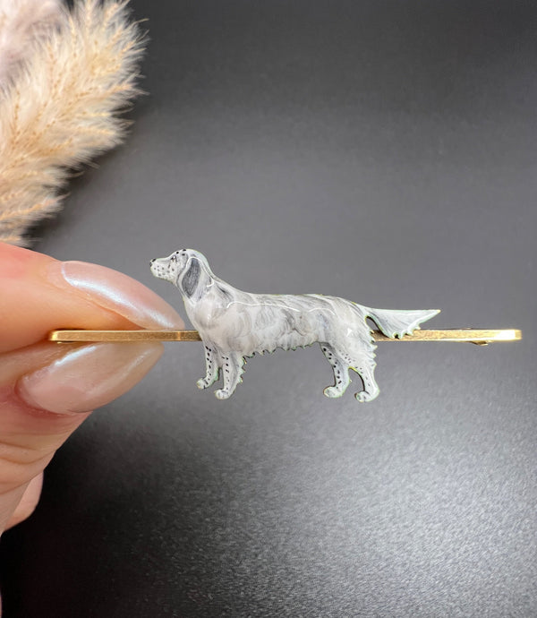 Art Deco 15 Carat Yellow Gold English Setter Enamel Dog Brooch, Circa 1920