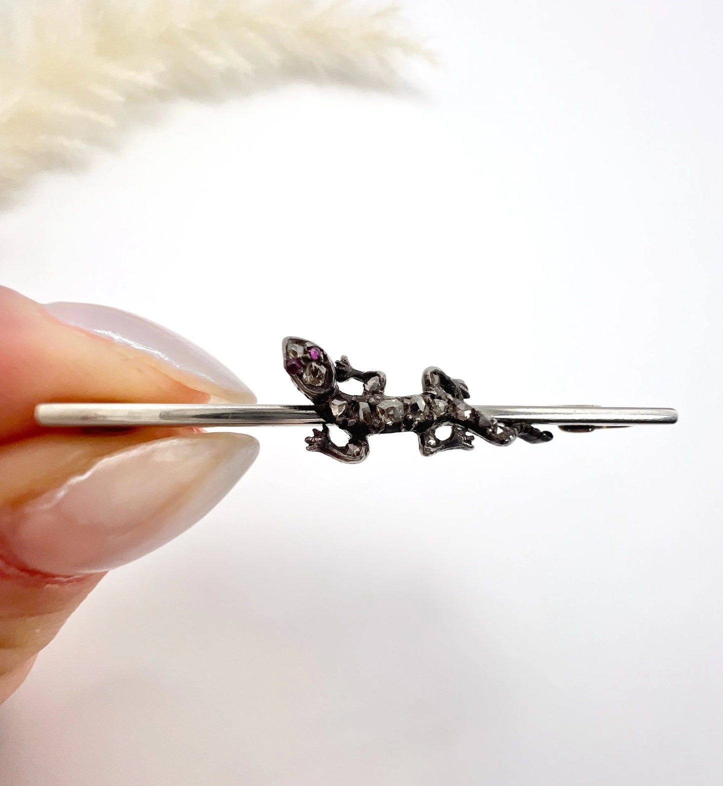 Antique 15ct Gold & Platinum, Victorian Diamond Lizard Brooch