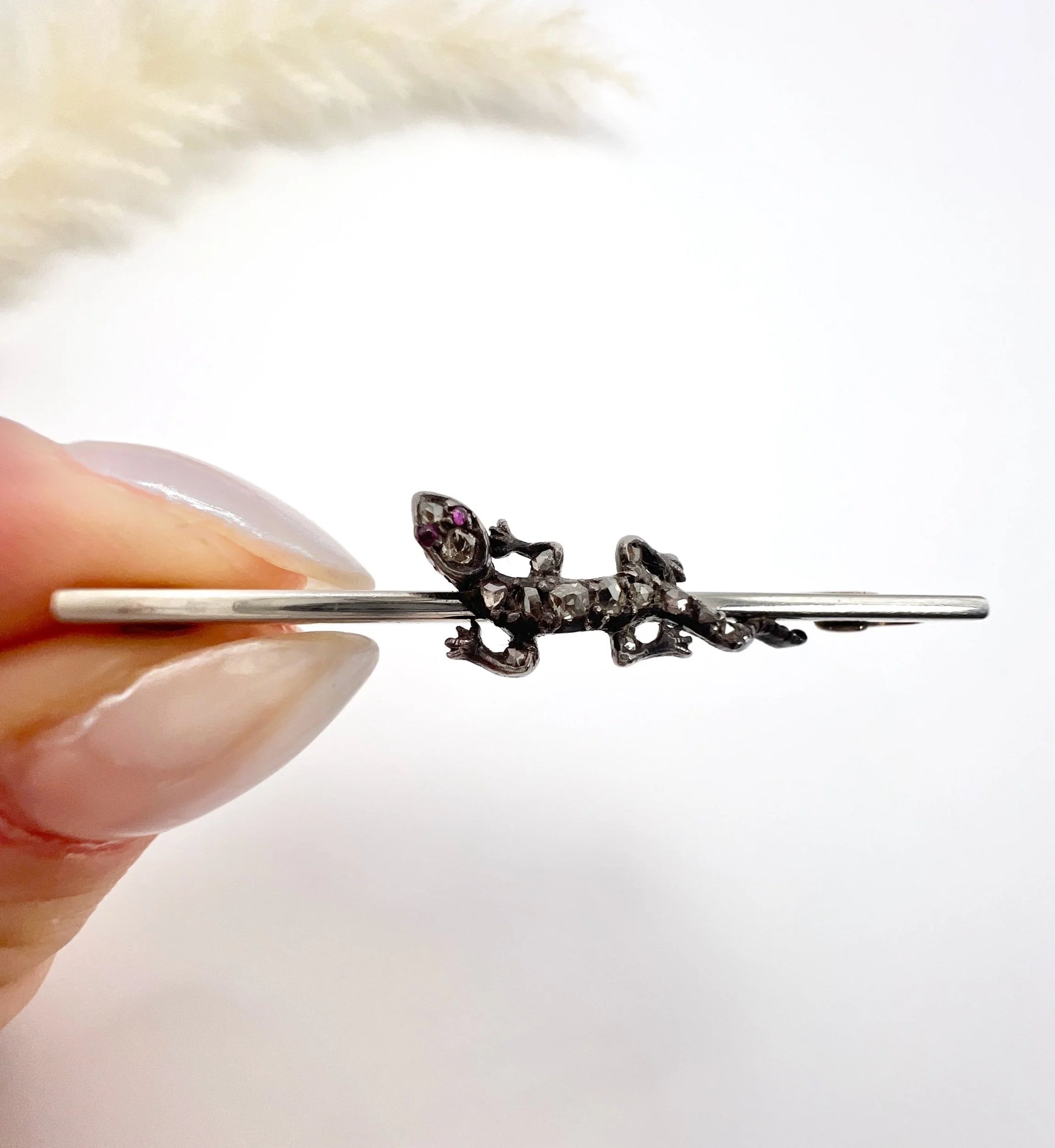 Antique 15ct Gold & Platinum, Victorian Diamond Lizard Brooch