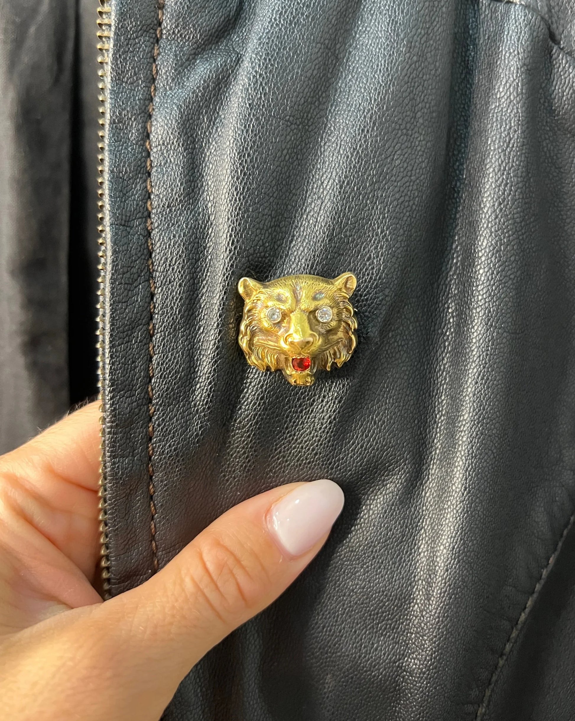 Antique 18 Carat Yellow Gold Diamond and Garnet Tiger's Head Brooch, Circa 1920