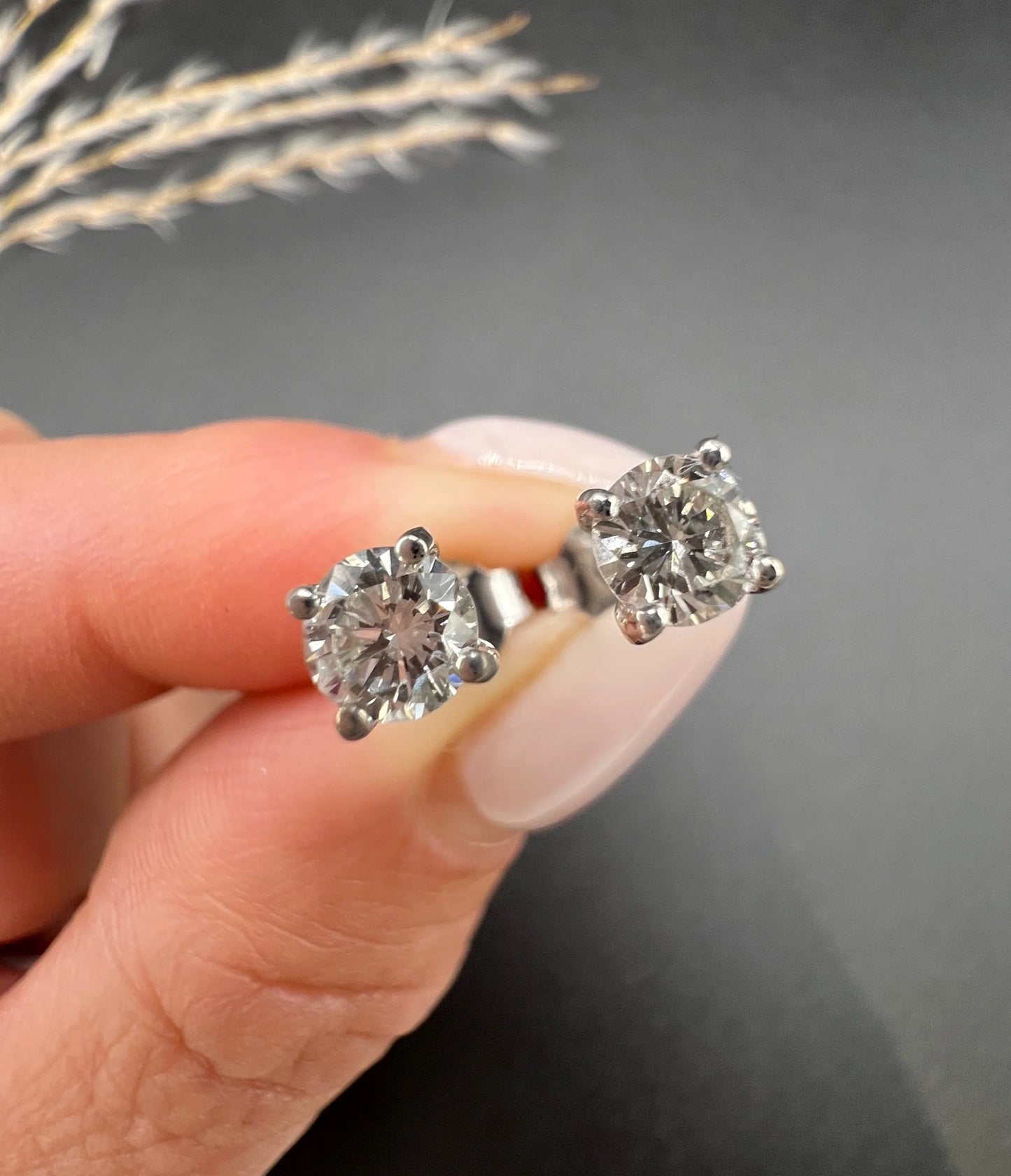 Vintage 18 Carat White Gold 0.80 Carats Diamond Stud Earrings, Circa 1930