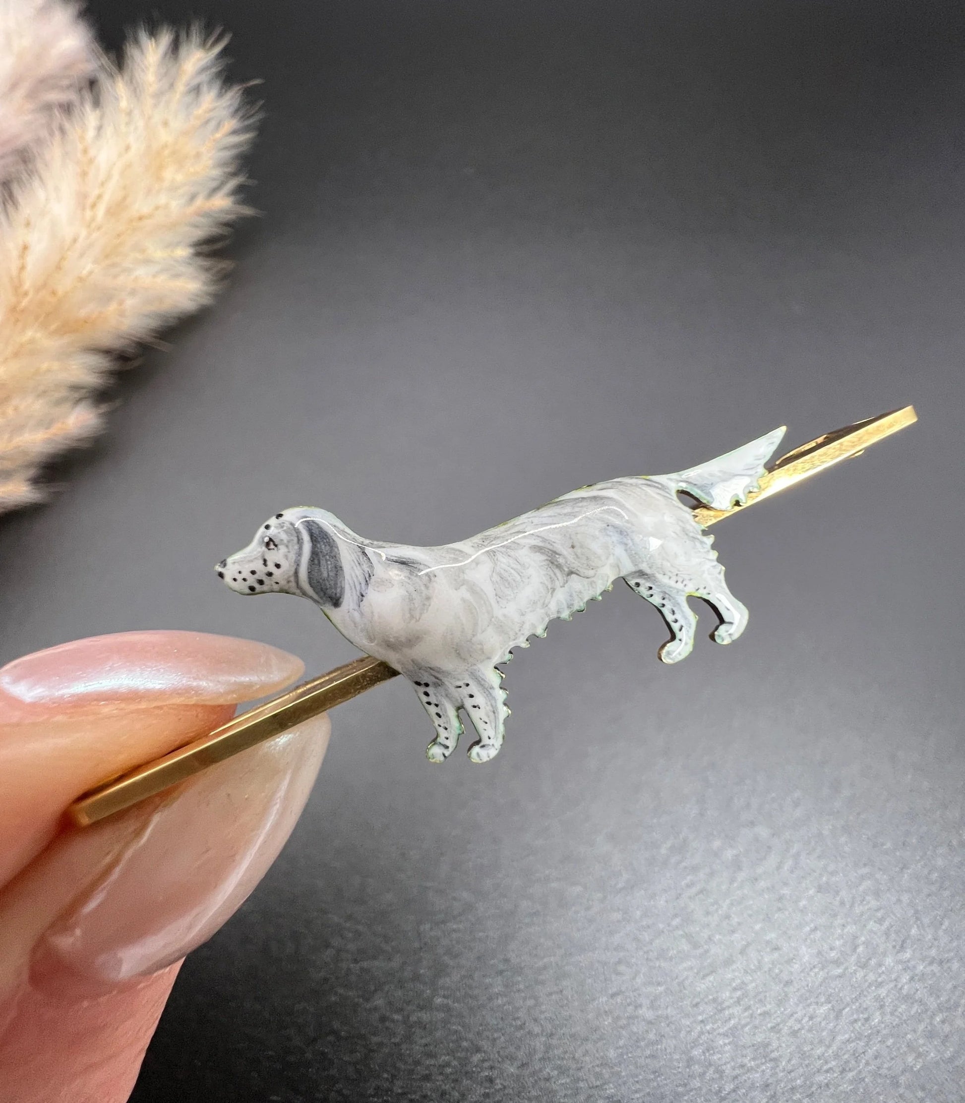 Art Deco 15 Carat Yellow Gold English Setter Enamel Dog Brooch, Circa 1920