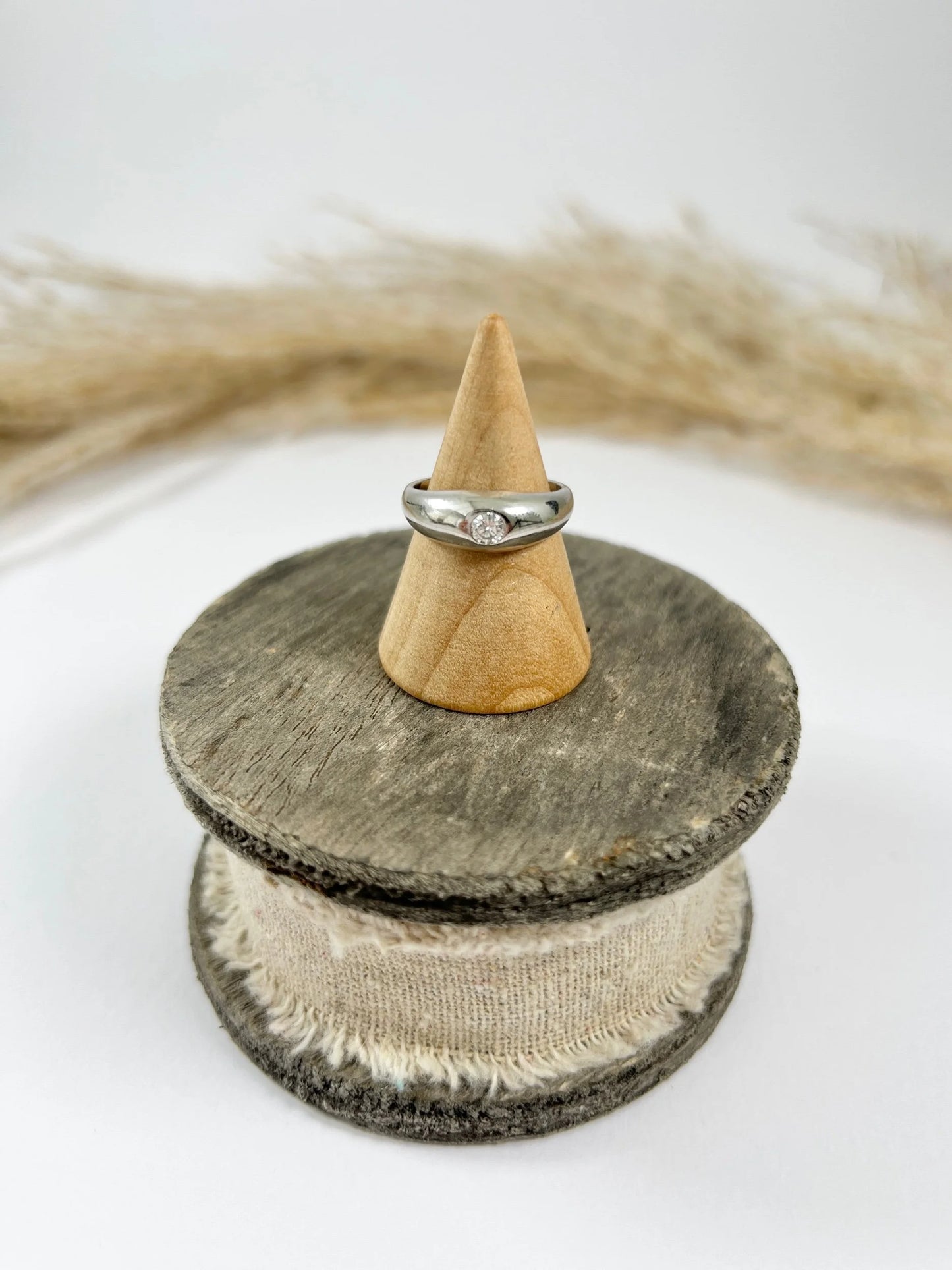 Antique 18ct White Gold, 1920s French Stamped, Dome Shaped Diamond Band Ring