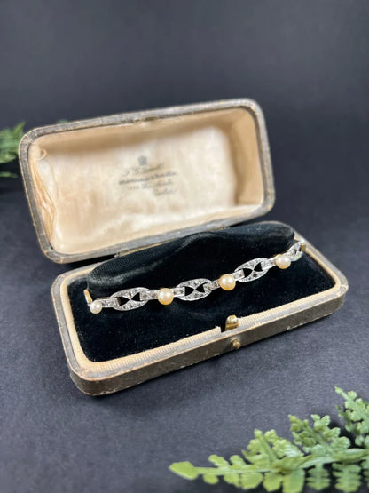 Antique Diamond And Pearl Bracelet In 18 Carat Yellow Gold And Platinum