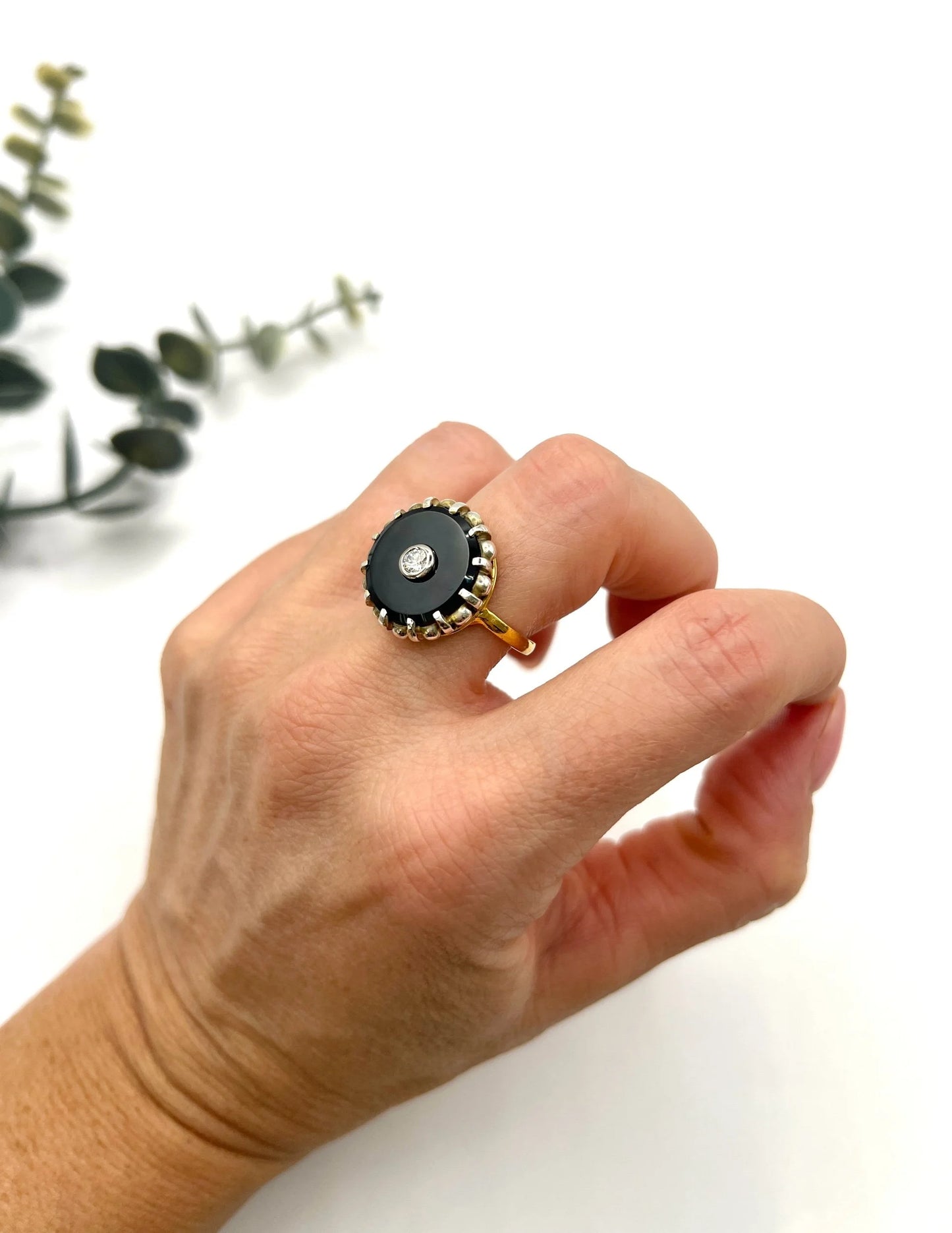 Vintage 18ct Gold Stamped, 1940s Onyx & Diamond Dress Ring