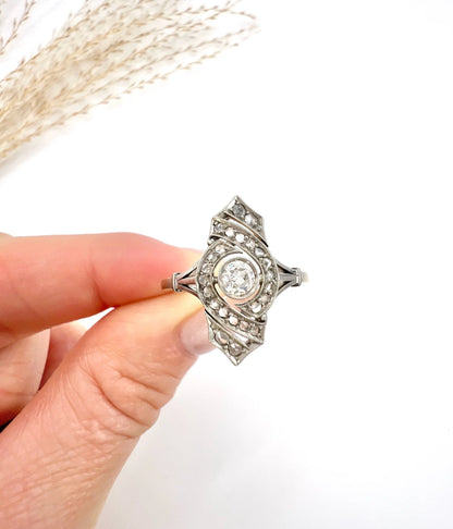 Antique 18 Carat Gold and Platinum Diamond Figure of Eight Shaped Ring, Circa 1910