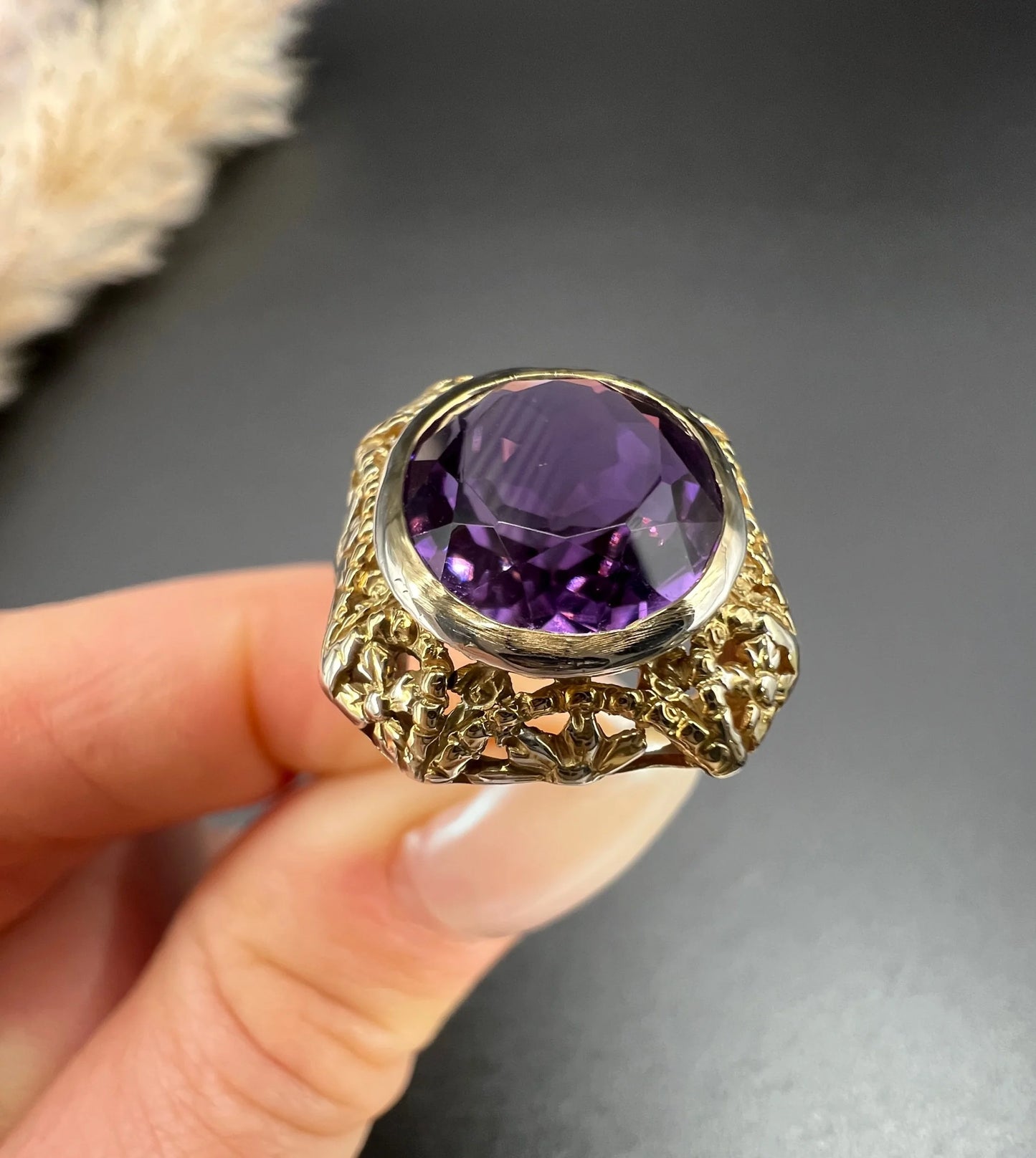 Art Nouveau 18 Carat Yellow and White Gold Oval Amethyst Ring