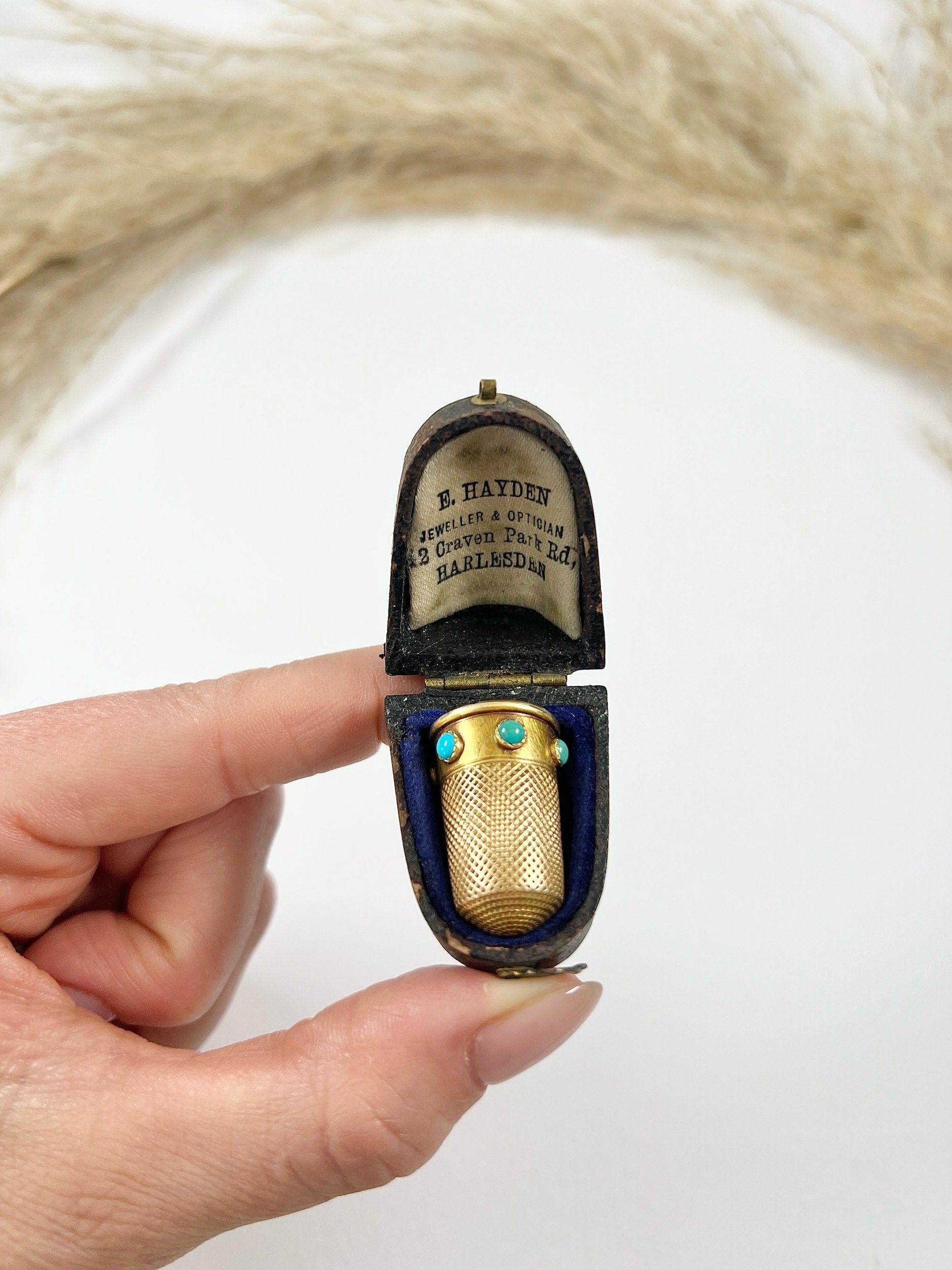 Antique 15ct Yellow Gold & Turquoise Victorian Gold Thimble with Original Antique Box
