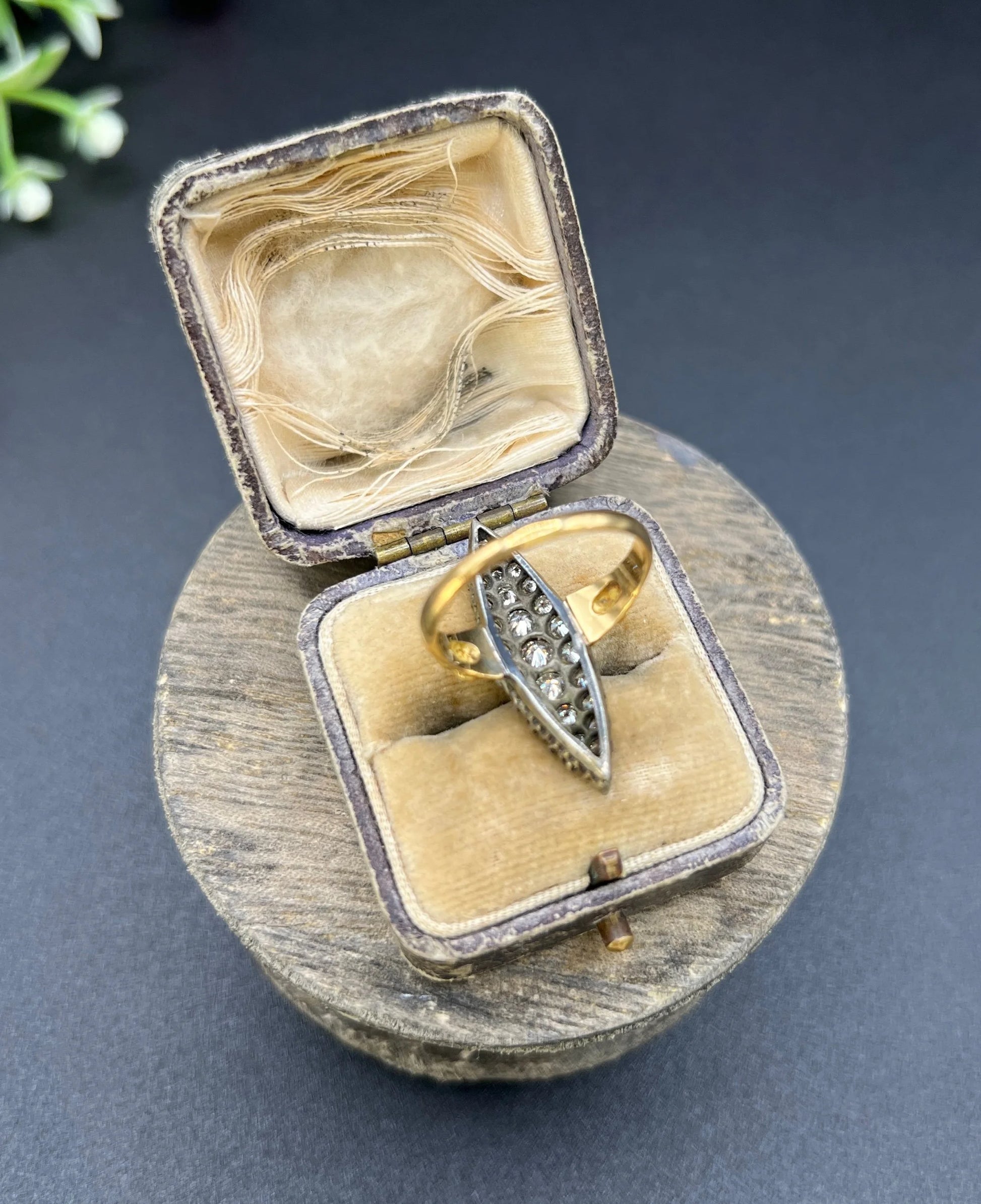 Victorian 18 Carat Yellow Gold Diamond Marquise/Navette Ring, 2.20 Carats