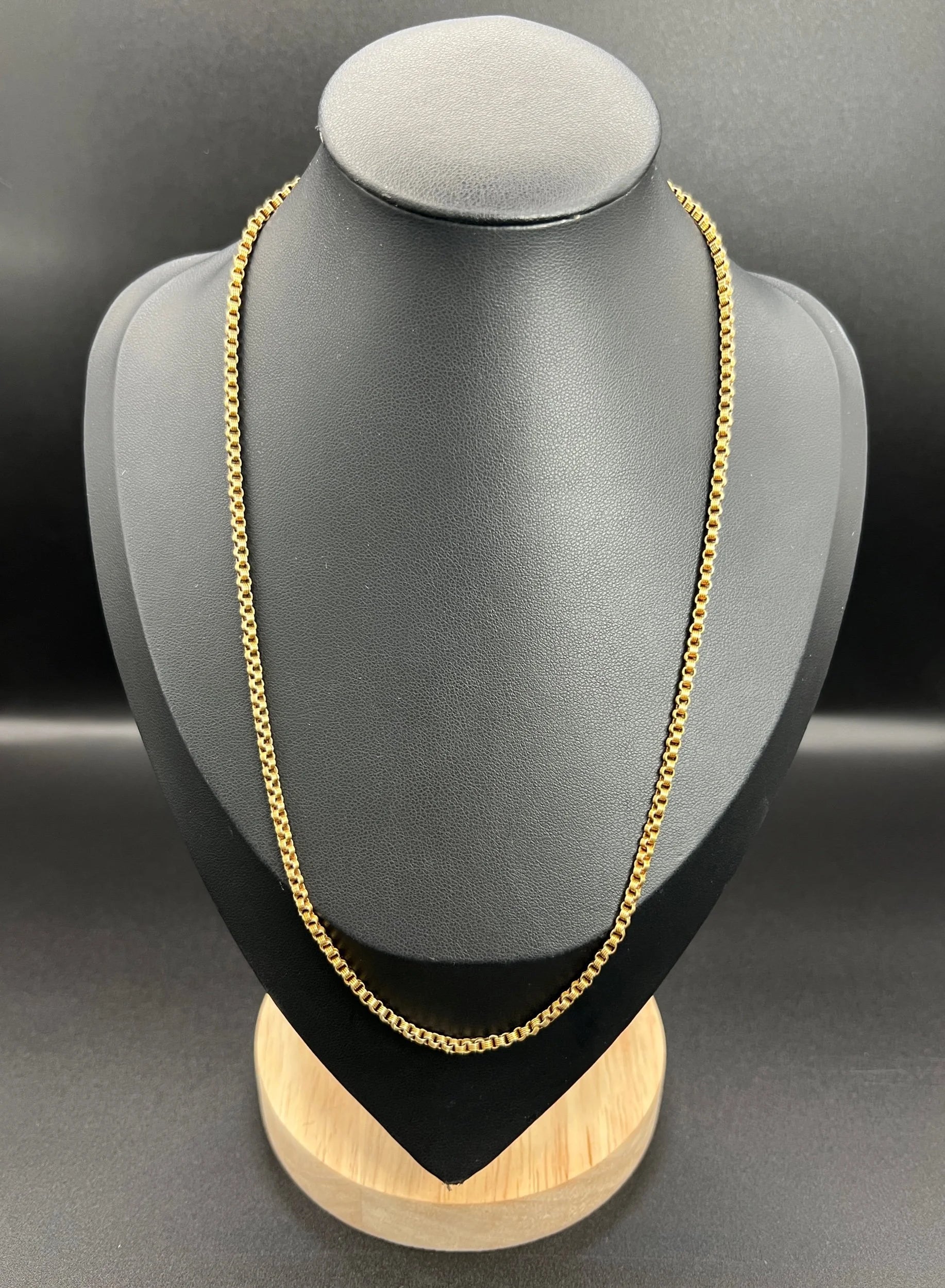 Antique 15 Carat Yellow Gold 18 1/2 Inch Fancy Belcher Link Chain Necklace