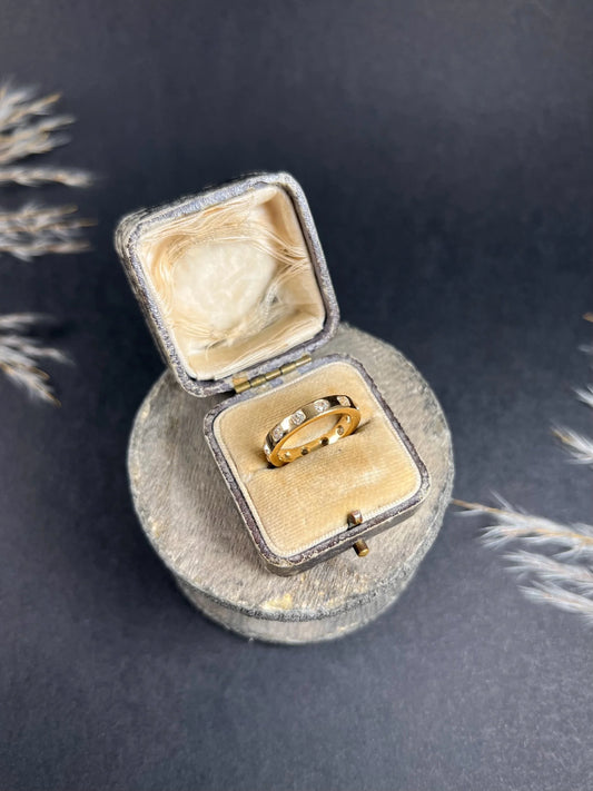 18 Carat Yellow Gold Cushion and Round Cut Diamond Band Ring, 1.20 Carats
