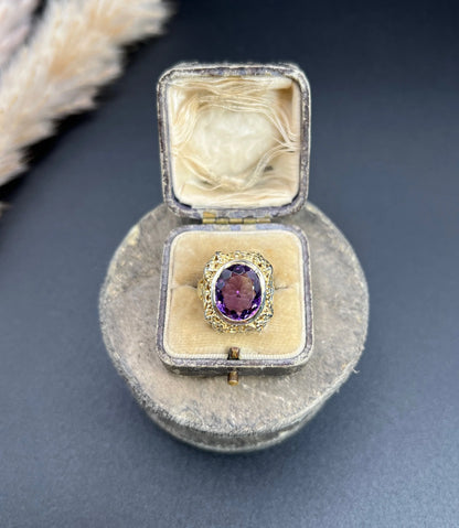 Art Nouveau 18 Carat Yellow and White Gold Oval Amethyst Ring