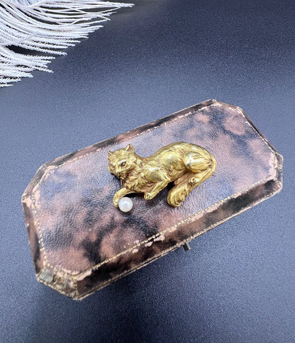 Edwardian 18 Carat Gold Cat Playing with Pearl Ball Brooch, Circa 1910