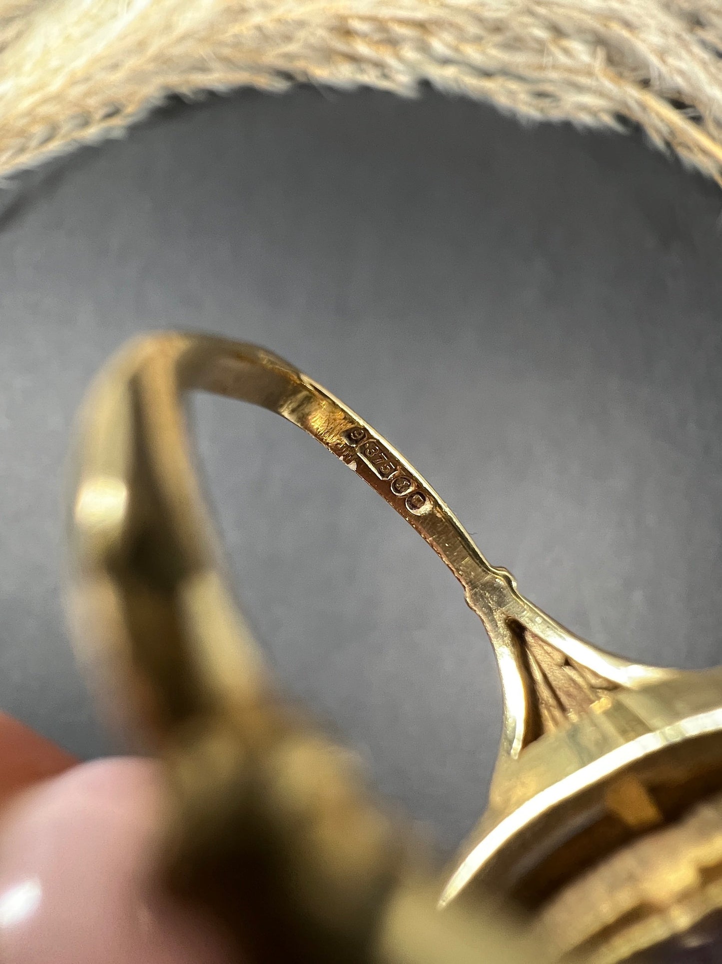 Vintage 9ct Gold, Hallmarked London 1966, Large Faceted Amethyst & Seed Pearl Cocktail Ring