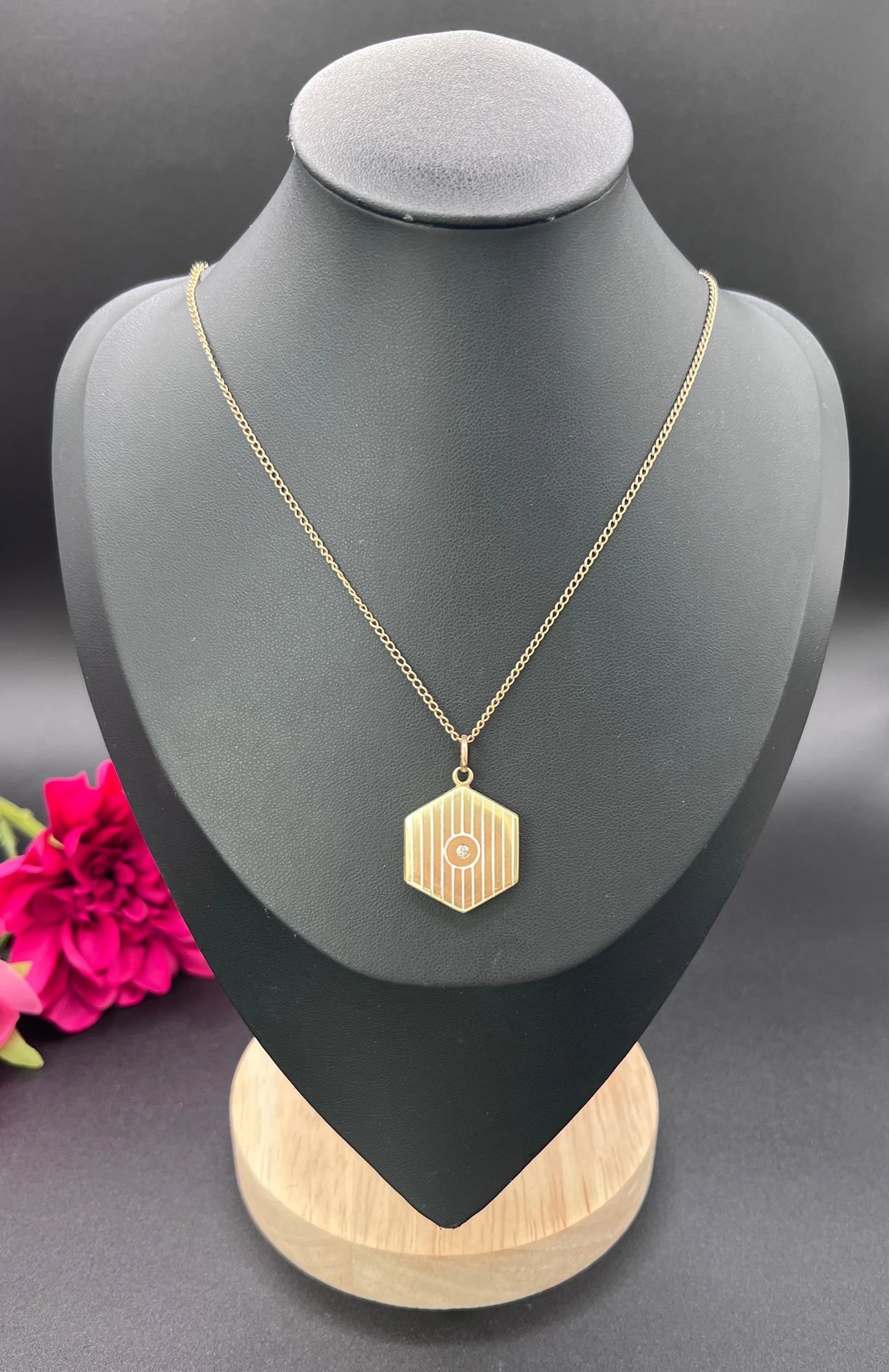 Antique 15ct Yellow Gold, Edwardian era White Enamel Hexagonal Locket