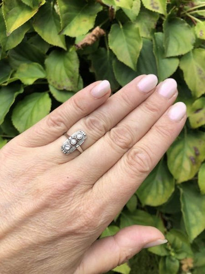 Antique Art Deco Rectangular 0.30ct Diamond Ring