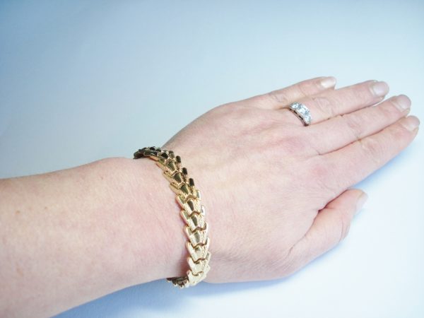 Vintage textured yellow gold bracelet