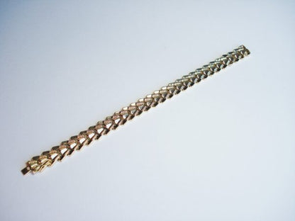 Vintage textured yellow gold bracelet