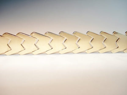 Vintage textured yellow gold bracelet