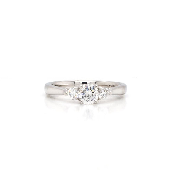 A Platinum Three-Stone Diamond Ring, 0.40ct F, Si1 