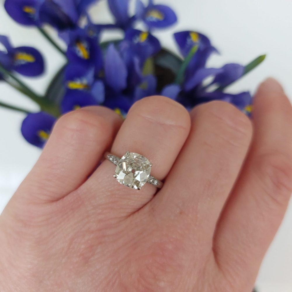 Antique Art Deco 2.40ct Cushion Cut Diamond Ring