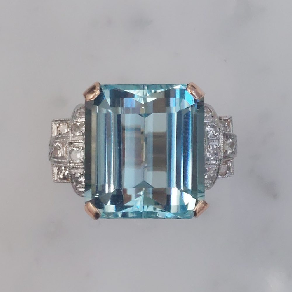 Antique Art Deco Aquamarine and Diamond Dress Ring, 20cts