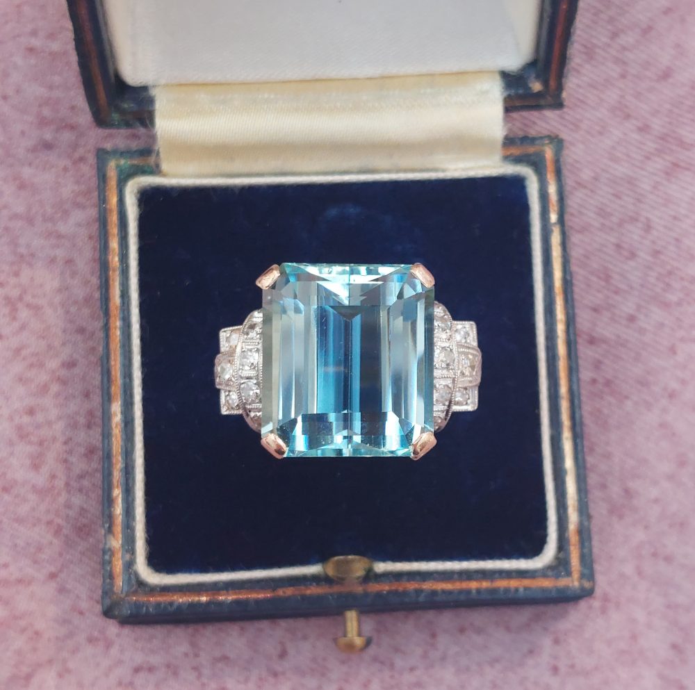 Antique Art Deco Aquamarine and Diamond Dress Ring, 20cts