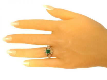 Antique Art Deco Columbian Emerald Diamond Platinum Ring