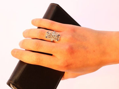 Antique Art Deco Diamond Sapphire Platinum Ring