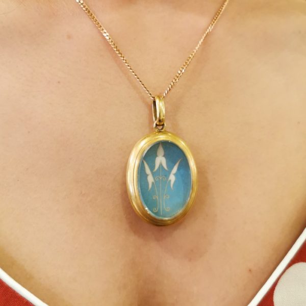 Antique Art Nouveau Enamel Flower Gold Locket