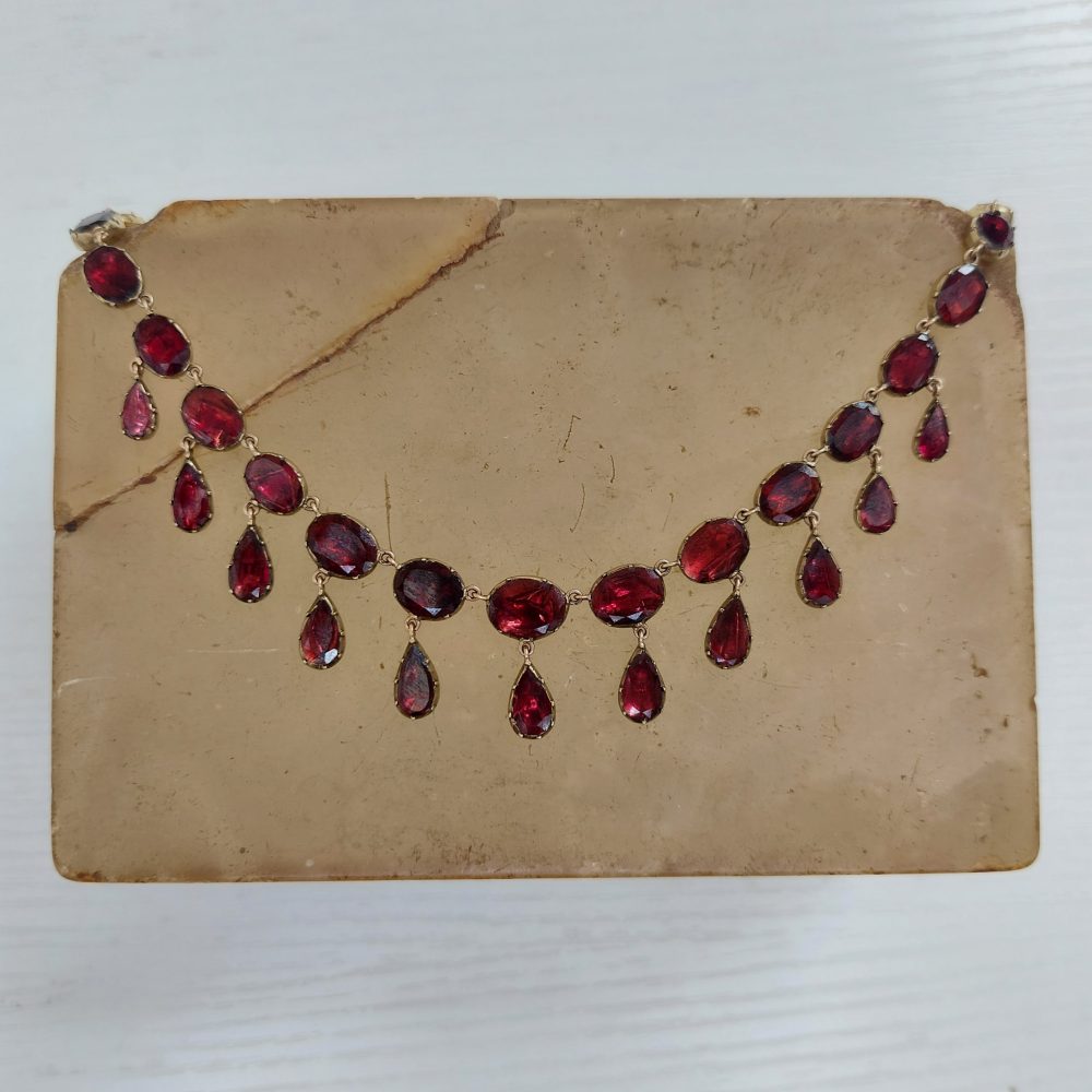 Antique Georgian Garnet Necklace