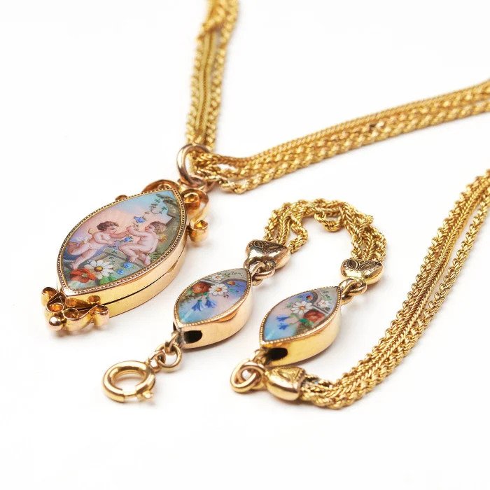 Late Victorian Antique Gold and Enamel Navette Locket Pendant Necklace in triple gold chain