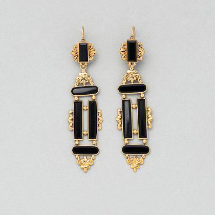Georgian Antique Onyx and Gold Day and Night Drop Earrings, Circa 1840