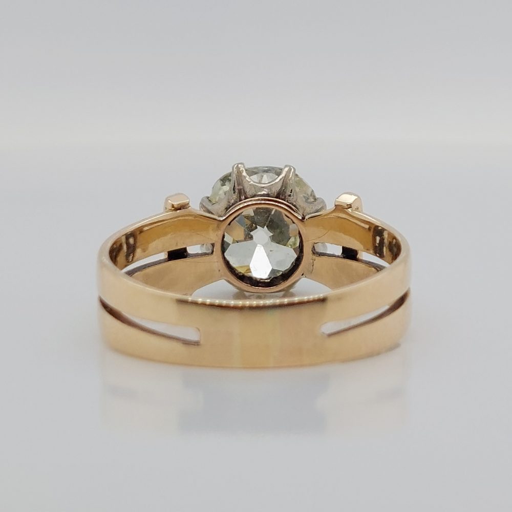 Antique Victorian 2.67ct Old Mine Cut Solitaire Ring
