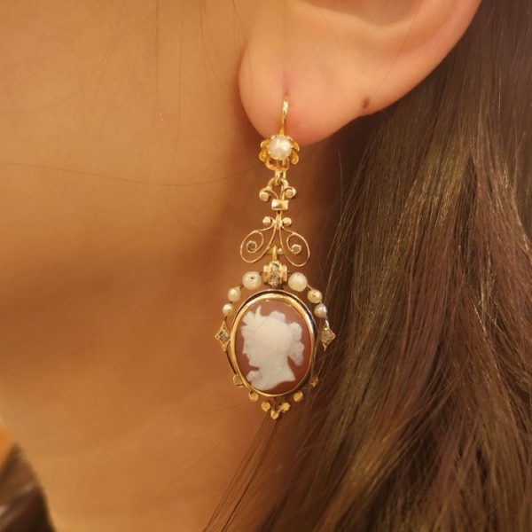 Antique Victorian Cameo Earring & Brooch Suite