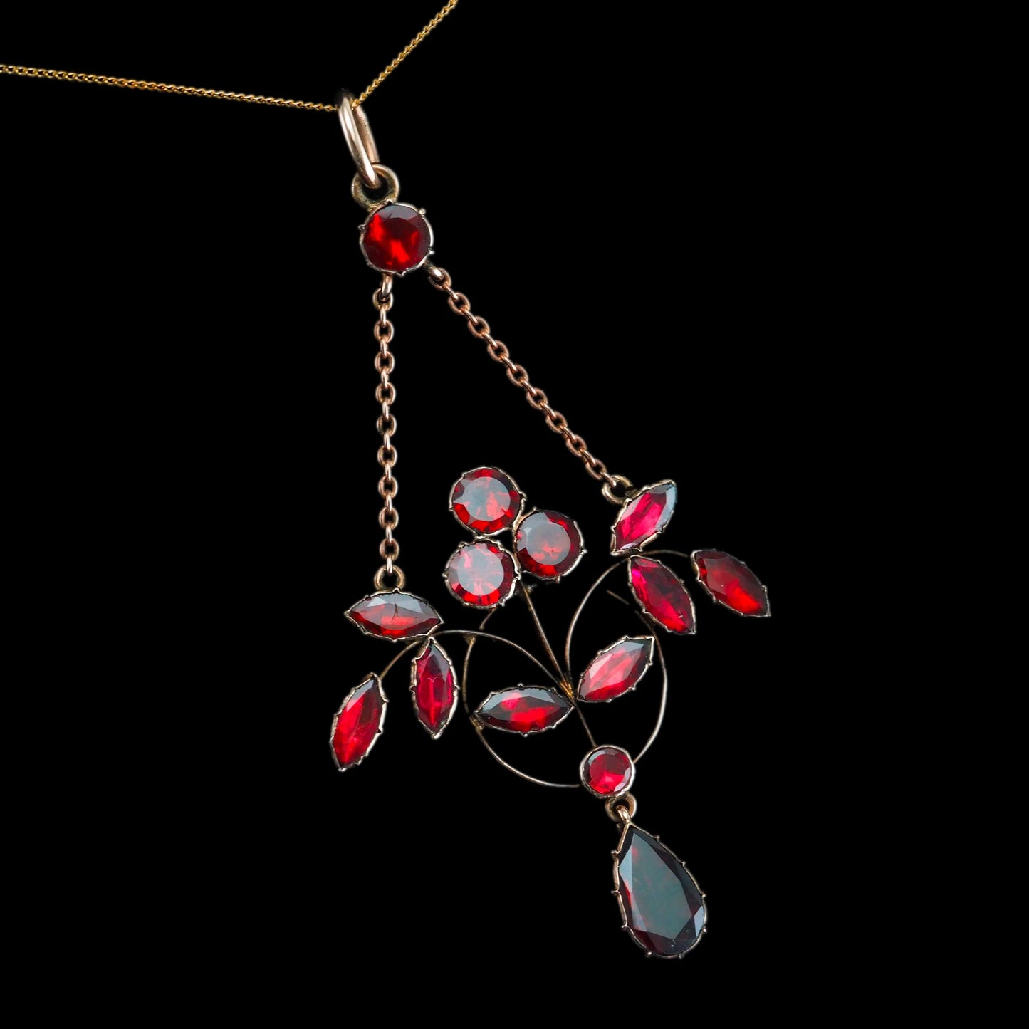 Art Nouveau Garnet Pendant Necklace