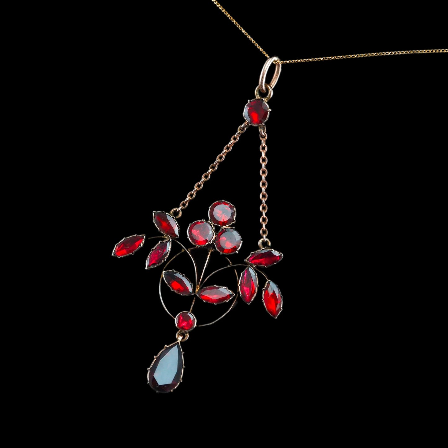 Art Nouveau Garnet Pendant Necklace
