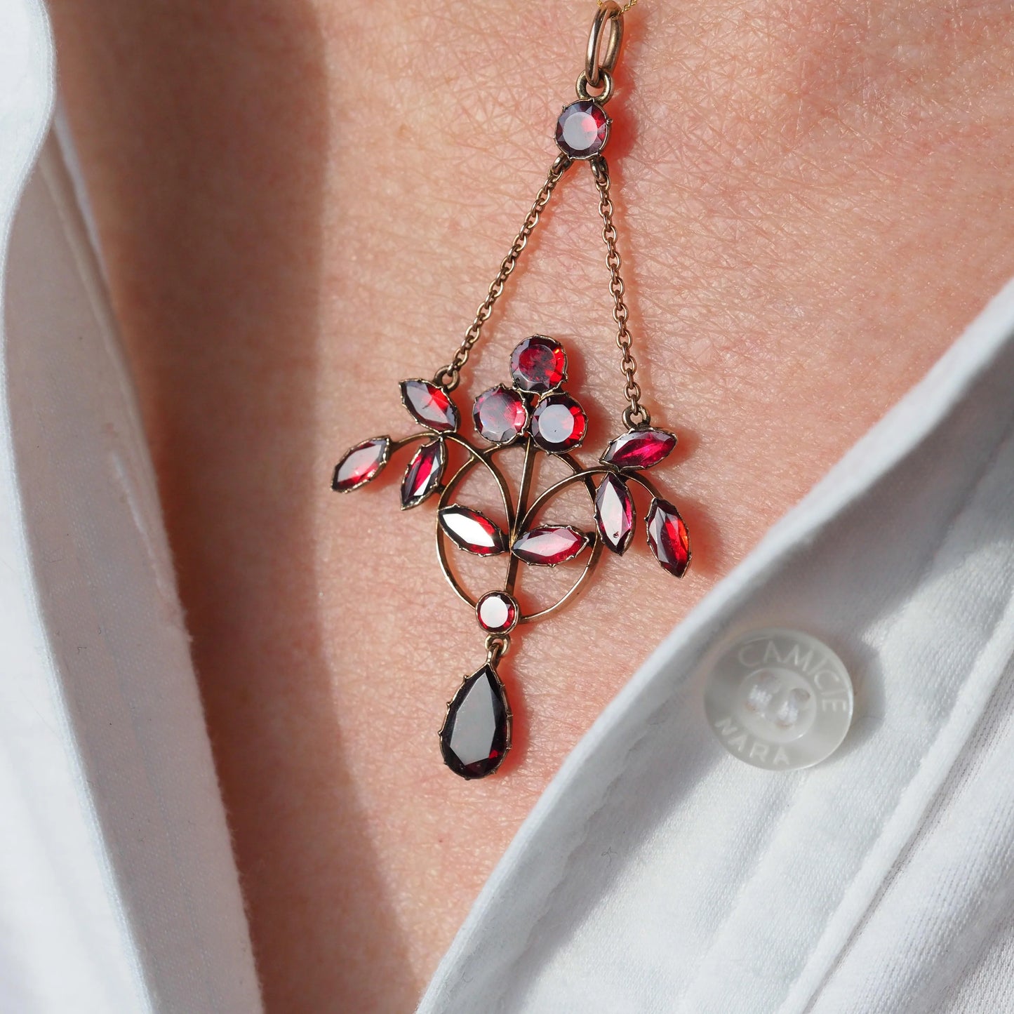 Art Nouveau Garnet Pendant Necklace