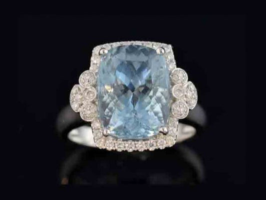 Aquamarine and diamond Cluster Dress ring, 6.50 carats, White Gold