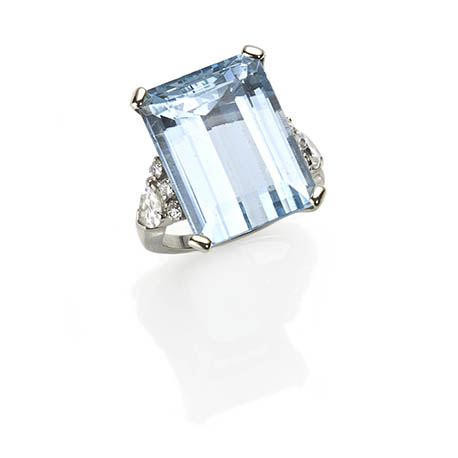 Aquamarine 16 carats and Diamond Dress Ring