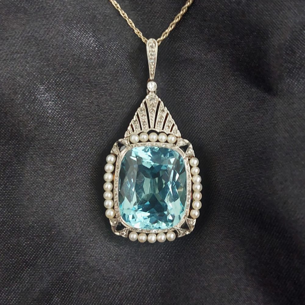 Art Deco Antique Aquamarine and Diamond Pendant Necklace