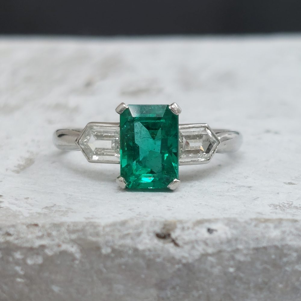 Art Deco Antique Emerald and Diamond Ring