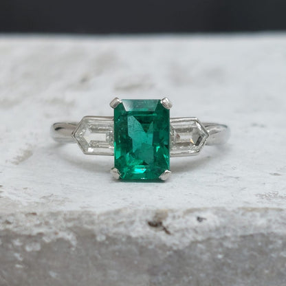 Art Deco Antique Emerald and Diamond Ring