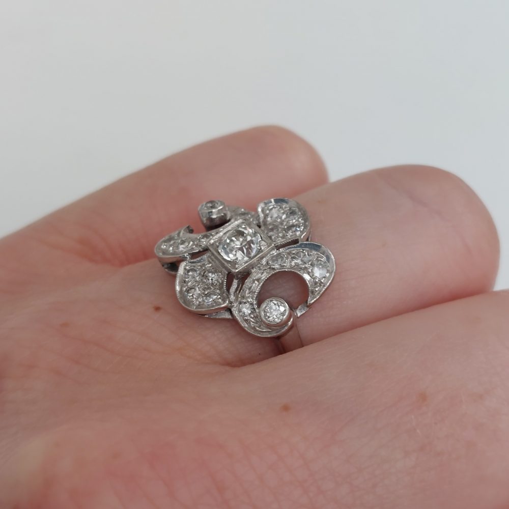 Art Deco Antique Fleur de Lys Diamond Ring