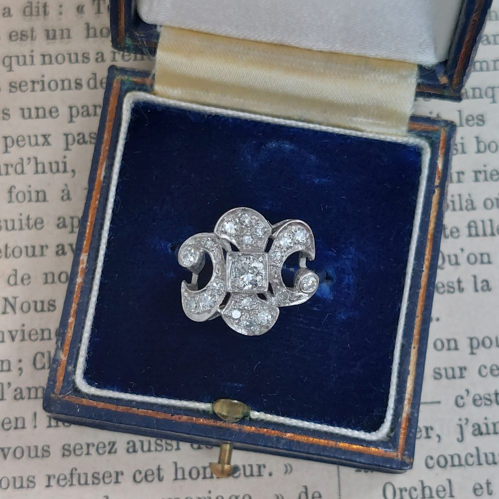 Art Deco Antique Fleur de Lys Diamond Ring
